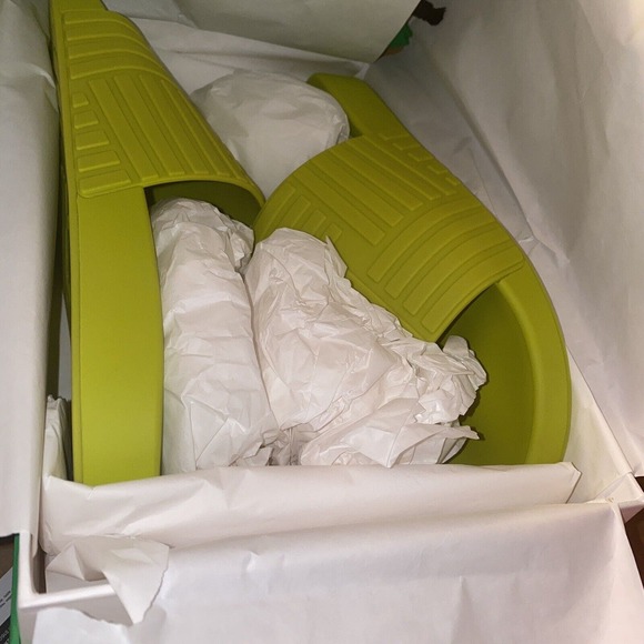 NEW Bottega Veneta Slides Size 12 Rubber Kiwi Slides Sandals (45 Euro) 690105‎ - Picture 4 of 7